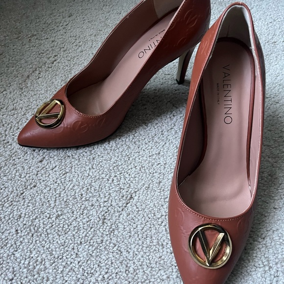 NWT Valentino Clara logo pumps - Picture 7 of 12